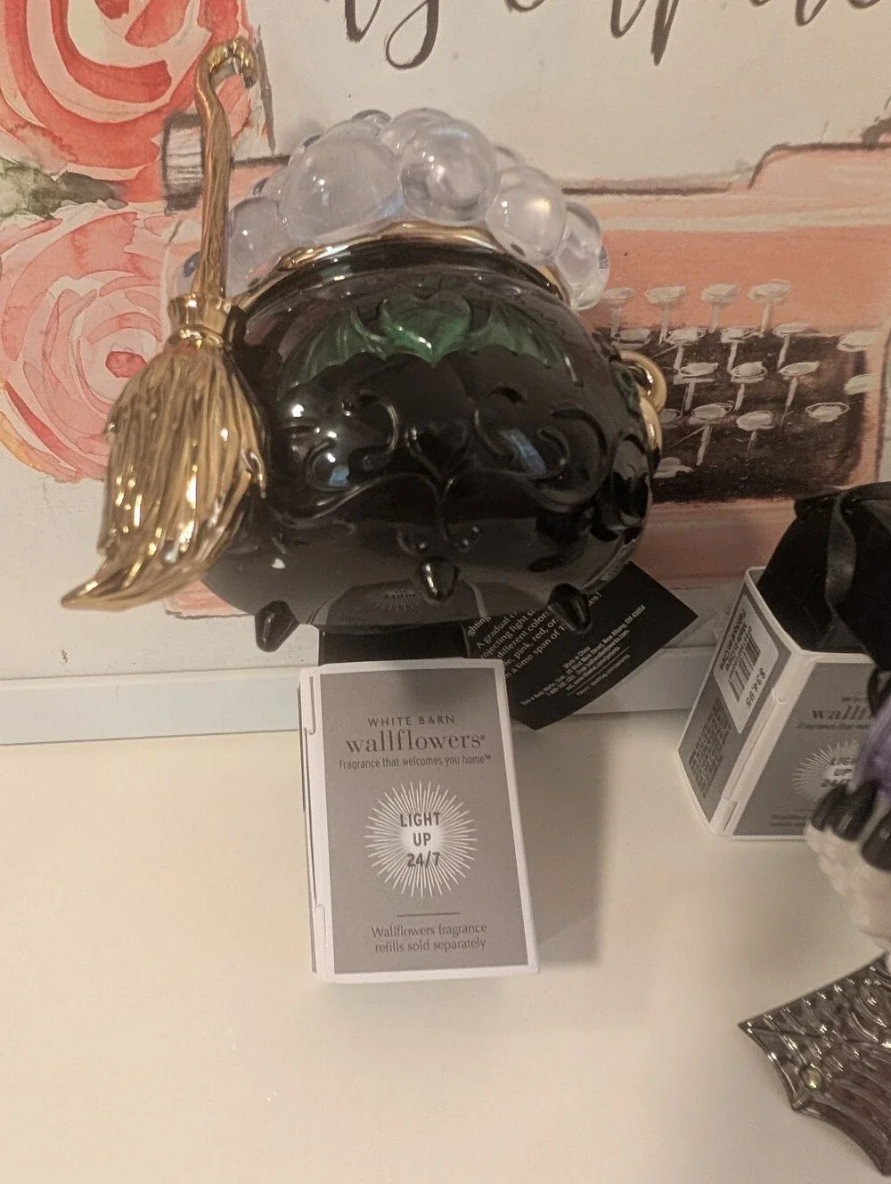 👻NWT Bath & Body Works Set Of 2 Halloween Crystal Ball & Cauldron Projectors